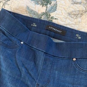 NWOT Liverpool Blue Capri Jeggings, sz 30